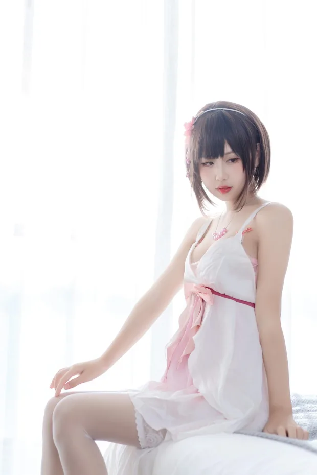 萌芽儿 加藤惠睡衣 8