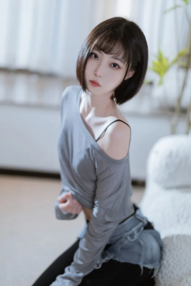 许岚LAN 半透毛衣 4