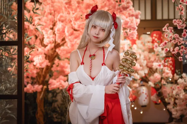 蜜汁猫裘 可畏巫女 1