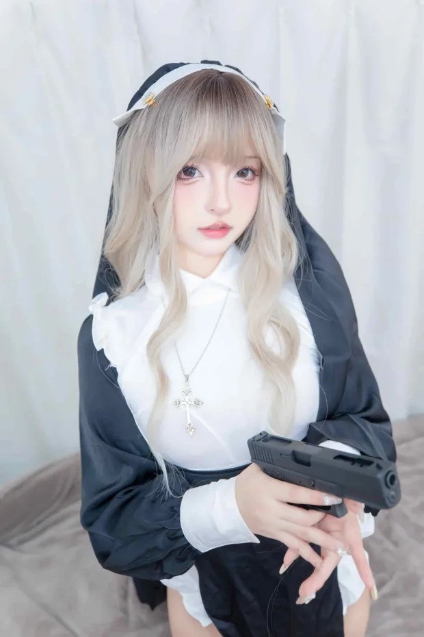 神楽坂真冬 战斗修女 4