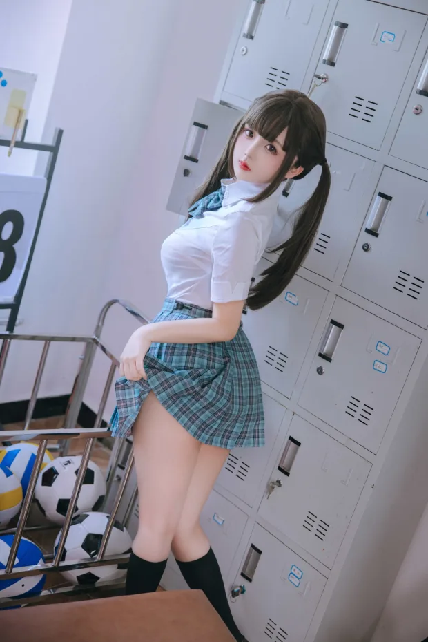 日奈娇 更衣室 4