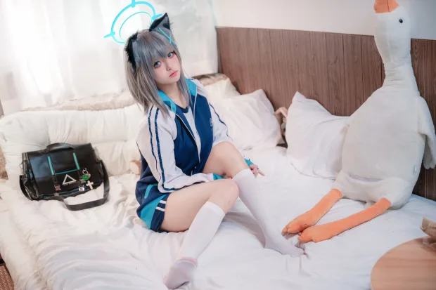 九柒喵 体操服白子 4