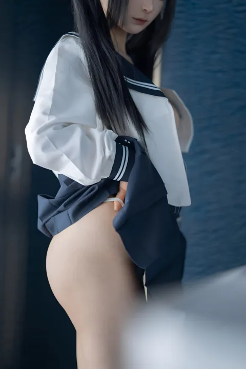 蠢沫沫 – 学妹的兼职