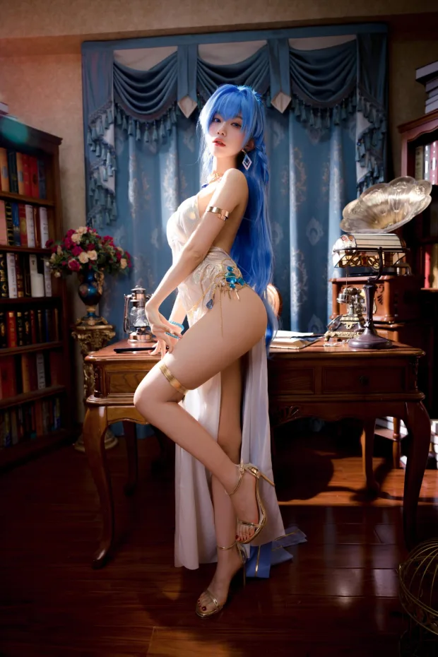 Shika小鹿鹿 – 胜利女神海伦 1