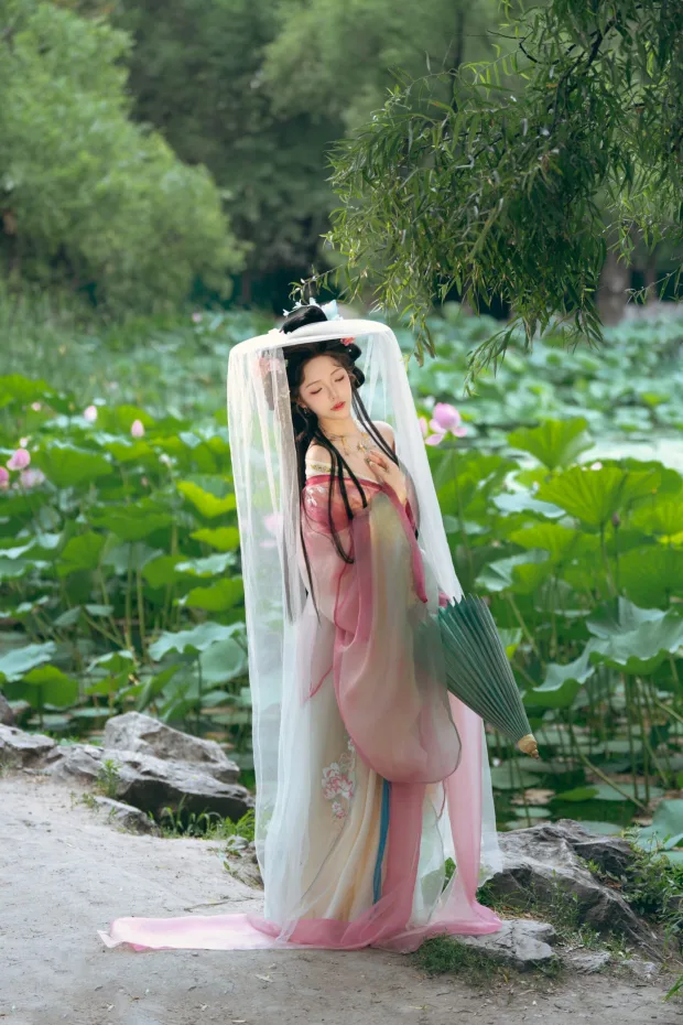 雯妹不讲道理 祝您中秋快乐owo 2