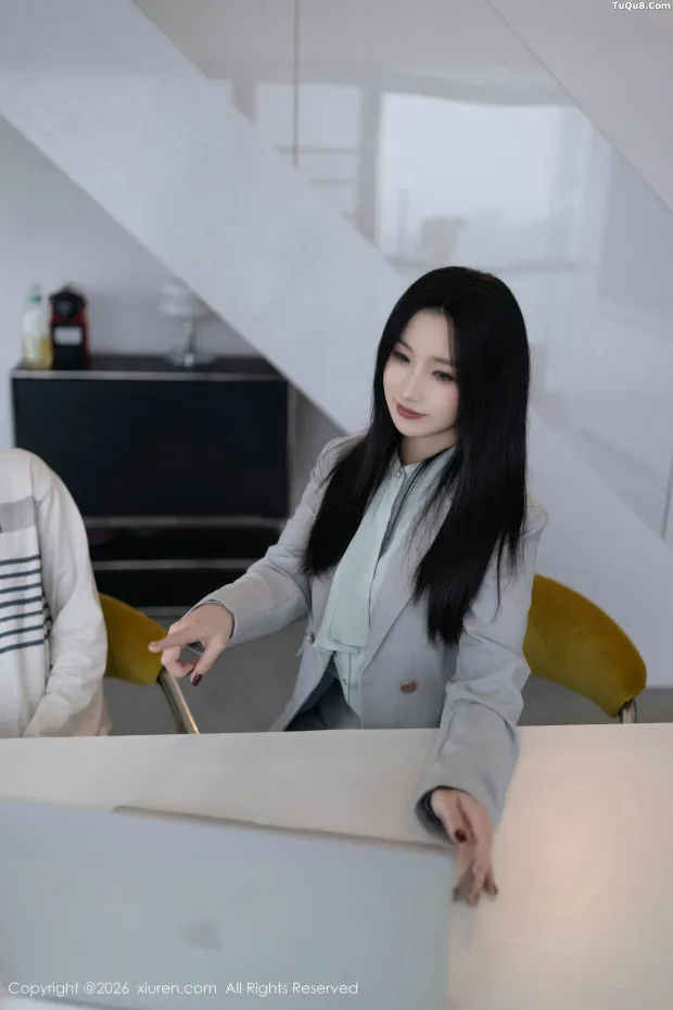 [XiuRen秀人网]第11285期杏子写真 [81P] 2
