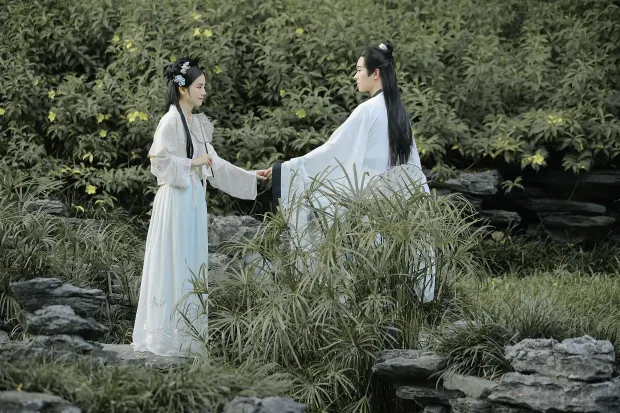 [艺图语] 2021.09.02 Vol.220 – 花月下 小星[22P] 6