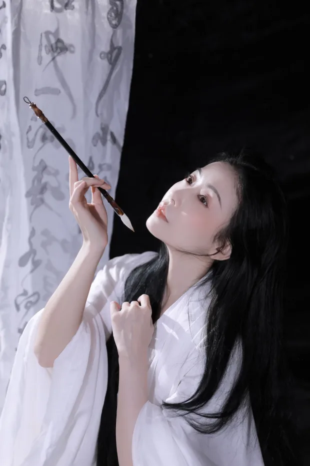 [艺图语]2023.01.02 Vol.2819 – 提笔写月[19P] 8