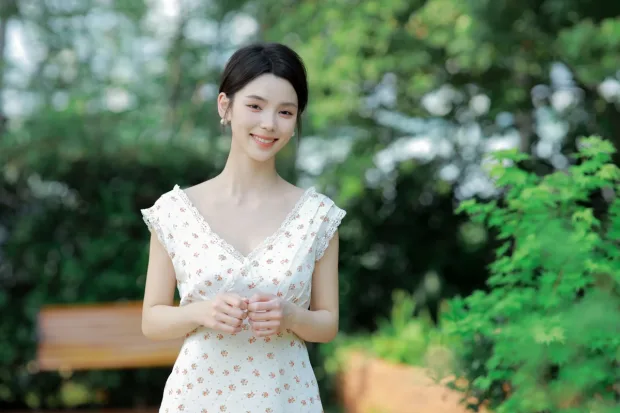 [艺图语]2024.06.26 Vol.3070 – 花园少女[21P] 8
