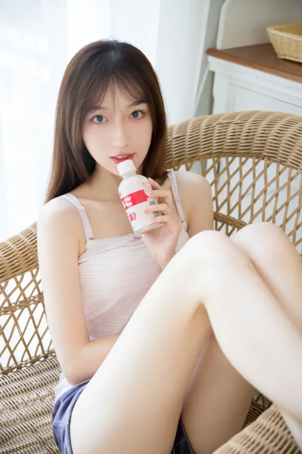 [艺图语] 2021.11.13 Vol.444 – 草莓的味道 KK[23P] 6