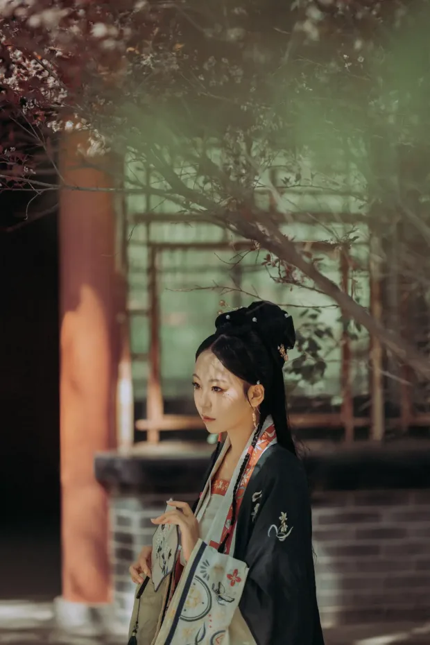 [艺图语] 2021.10.06 Vol.332 – 伤春逝 茜茜[25P] 4