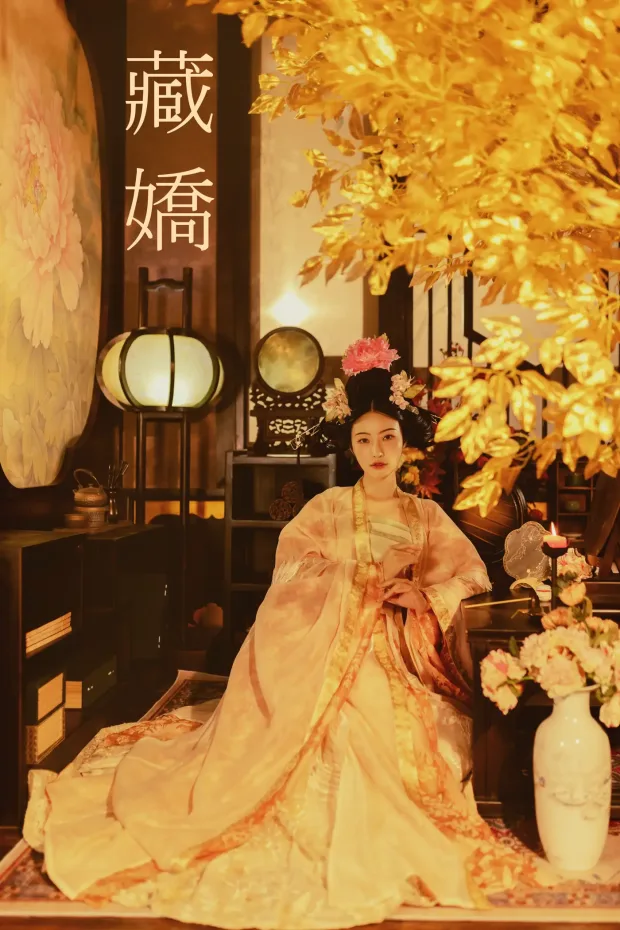 [艺图语] 2021.08.30 Vol.192 – 藏娇 兰因[24P] 1