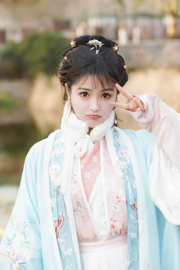 [艺图语]2023.01.06 Vol.2851 – 岁岁年年[22P] 3