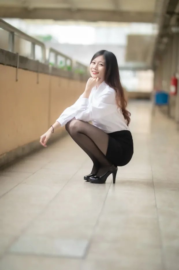 [街拍丝足] NO.128 Dolly Liu OL黑丝高跟美腿[31P] 6