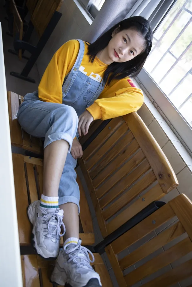 [南国足艺] NO.019 刁钻的角度 四川妹子琳琳教室秀美脚[121P] 1