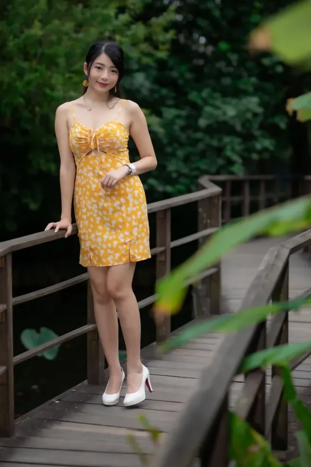[街拍丝足] NO.170 湘芹 吊带连衣裙高跟美腿[48P] 2