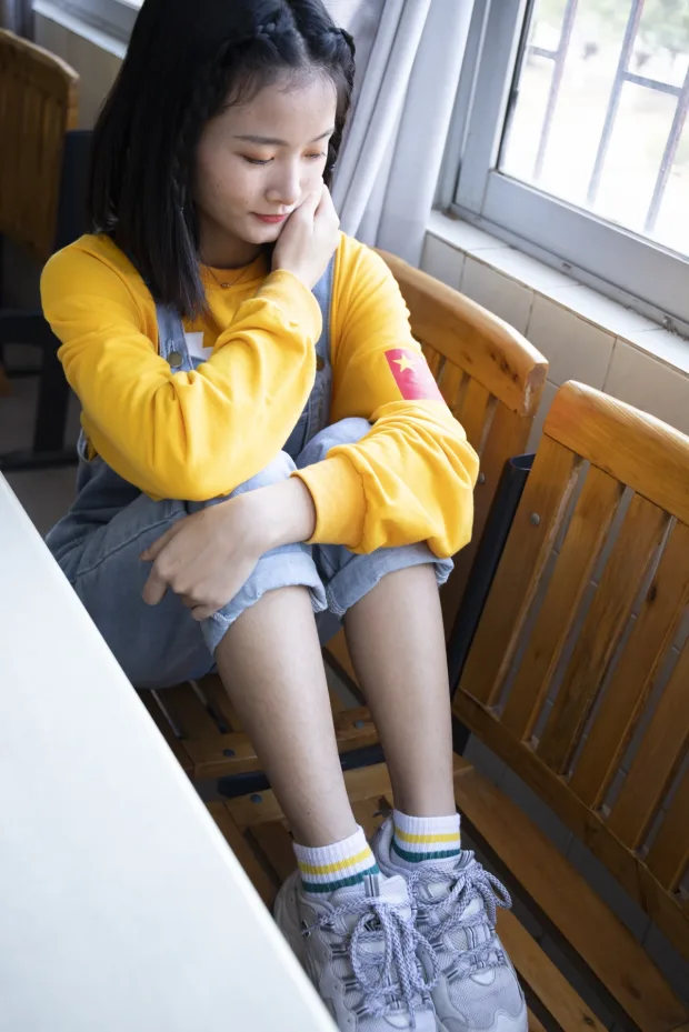 [南国足艺] NO.019 刁钻的角度 四川妹子琳琳教室秀美脚[121P] 5