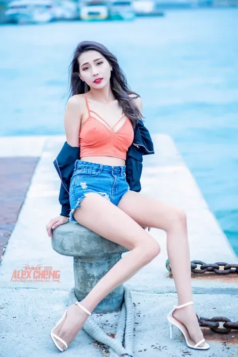 [街拍丝足] NO.023 長腿美模Anita 竹萱 性感外拍[44P] 8