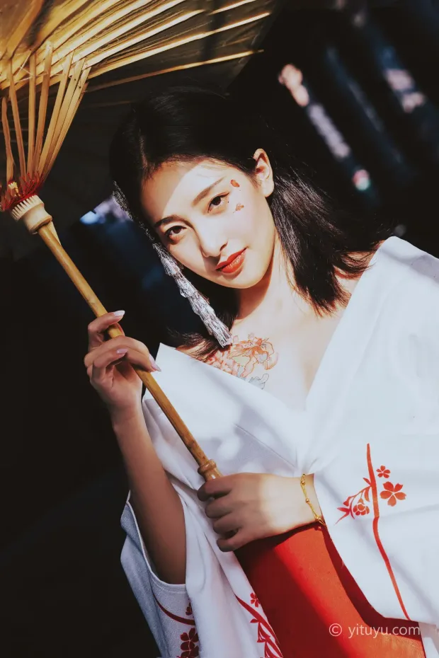 [艺图语] 2021.06.18 Vol.075 – 性空山 王月[28P] 5