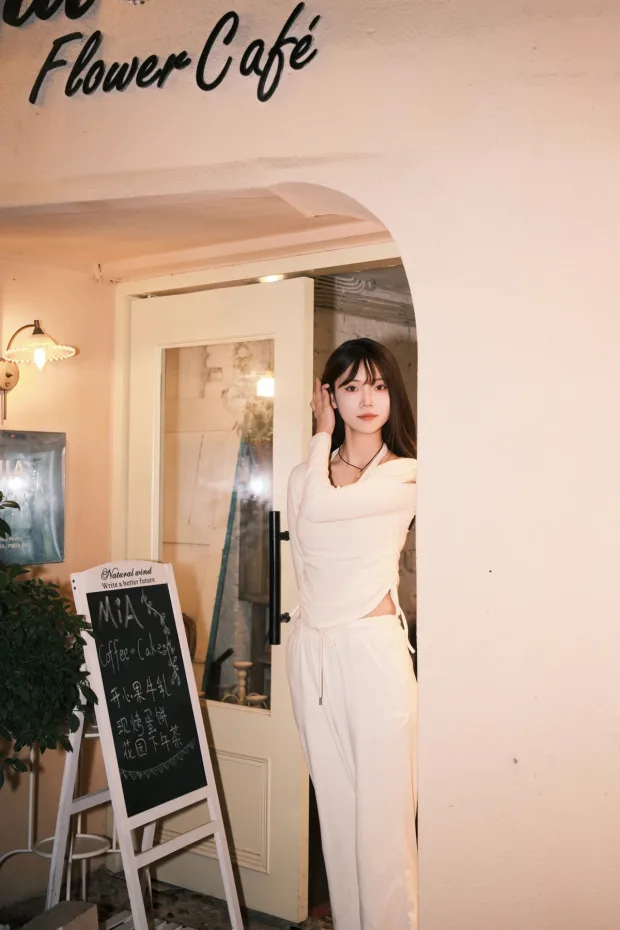 [艺图语]2024.06.24 Vol.3063 – 夜咖啡[25P] 4