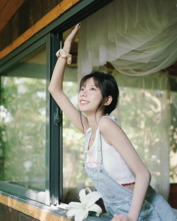 [艺图语]2023.02.05 Vol.2977 小木屋里的青春[21P] 5