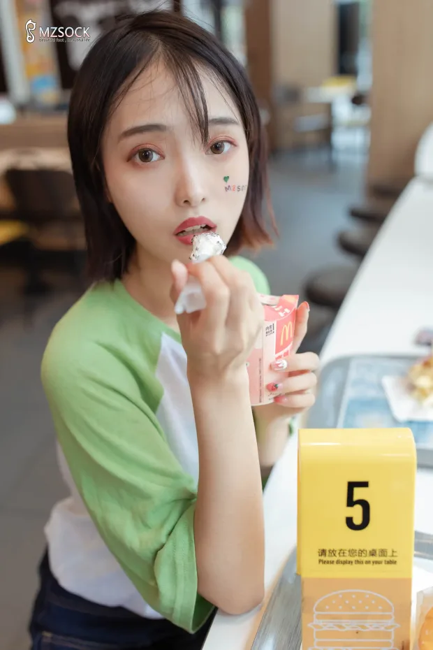 [MZSOCK]爱美足 NO.195 – 茜茜 2