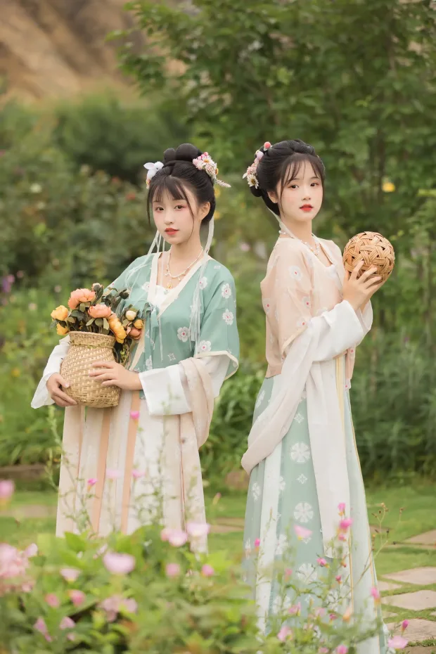 [艺图语] 2021.08.21 Vol.159 – 春日宴 miki小包子[23P] 4