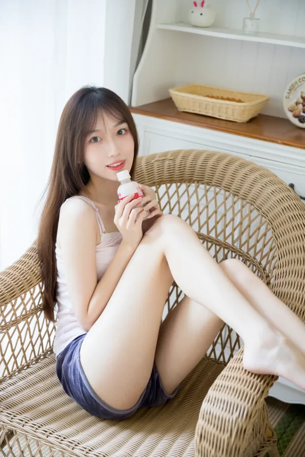 [艺图语] 2021.11.13 Vol.444 – 草莓的味道 KK[23P] 7