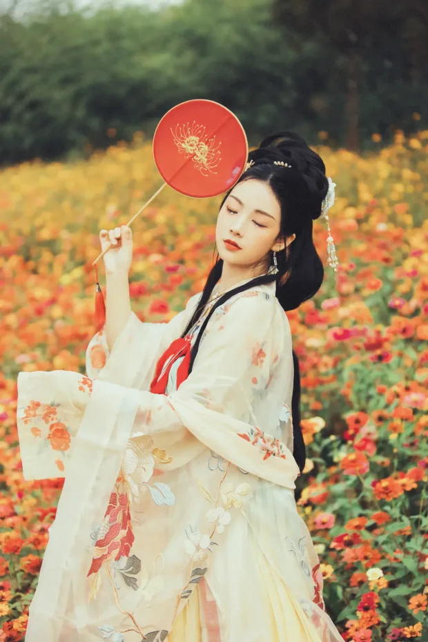 [艺图语] 2021.10.16 Vol.363 – 花期未央 Seven[38P] 8
