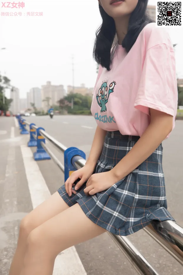 [街拍丝足] NO.006 青春无敌的百褶裙少女[60P] 6