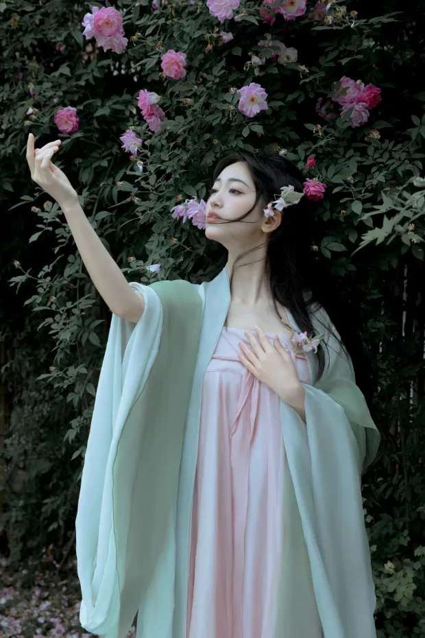 [艺图语]2024.06.01 Vol.3056 – 蔓蔓青萝[24P] 8