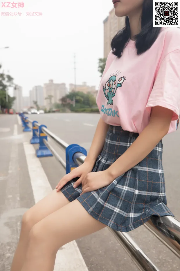 [街拍丝足] NO.006 青春无敌的百褶裙少女[60P] 7