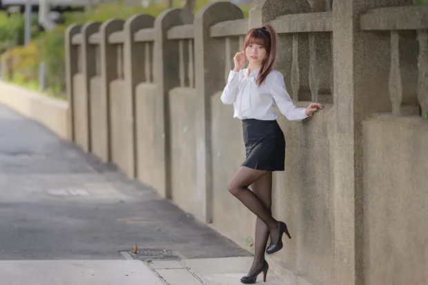 [街拍丝足] NO.237 OL黑丝制服高跟[296P] 3