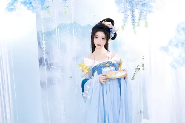 [艺图语]2023.02.08 Vol.3001 枕边书[25P] 4