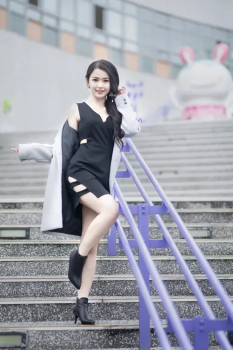 [街拍丝足] NO.062 杨宓凌 包臀裙更显性感[100P] 3