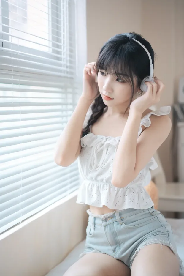 [艺图语] 2021.11.03 Vol.415 – 休息日 阿桐[23P] 7