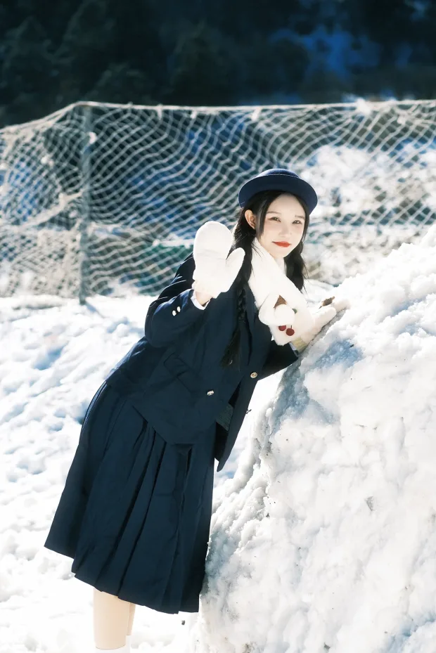 [艺图语]2022.12.30 Vol.2791 – 初雪在说我爱你[25P] 7