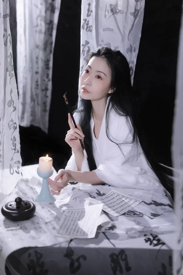 [艺图语]2023.01.02 Vol.2819 – 提笔写月[19P] 3