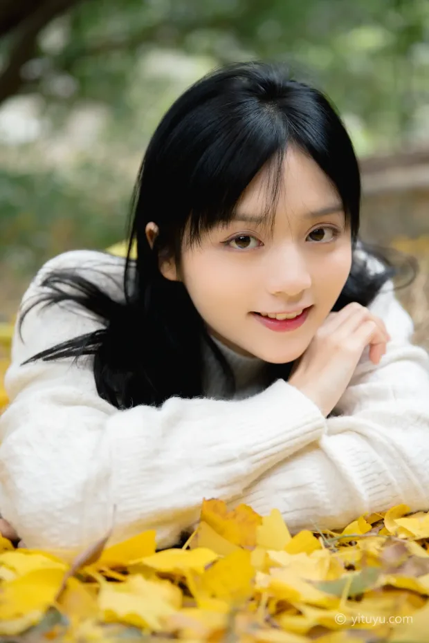 [艺图语] 2021.08.14 Vol.131 – 银杏之恋 雨文[39P] 5