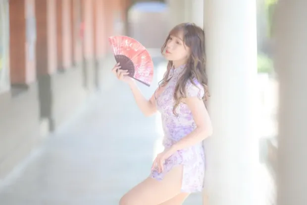 [街拍丝足] NO.040 Listening 旗袍絲襪高跟美腿外拍[87P] 5