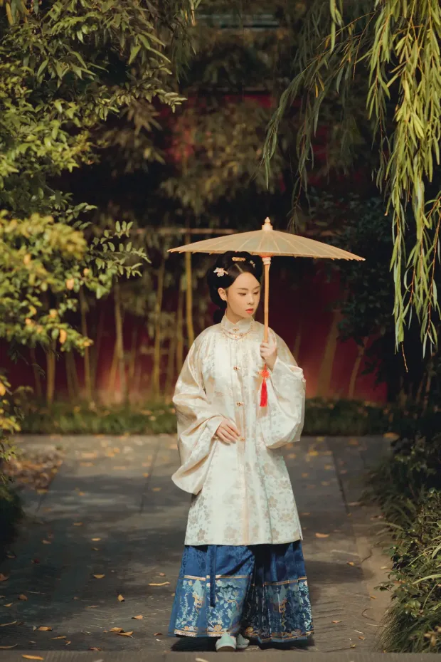[艺图语] 2021.09.03 Vol.237 – 寻枫 冯友薇[29P] 3