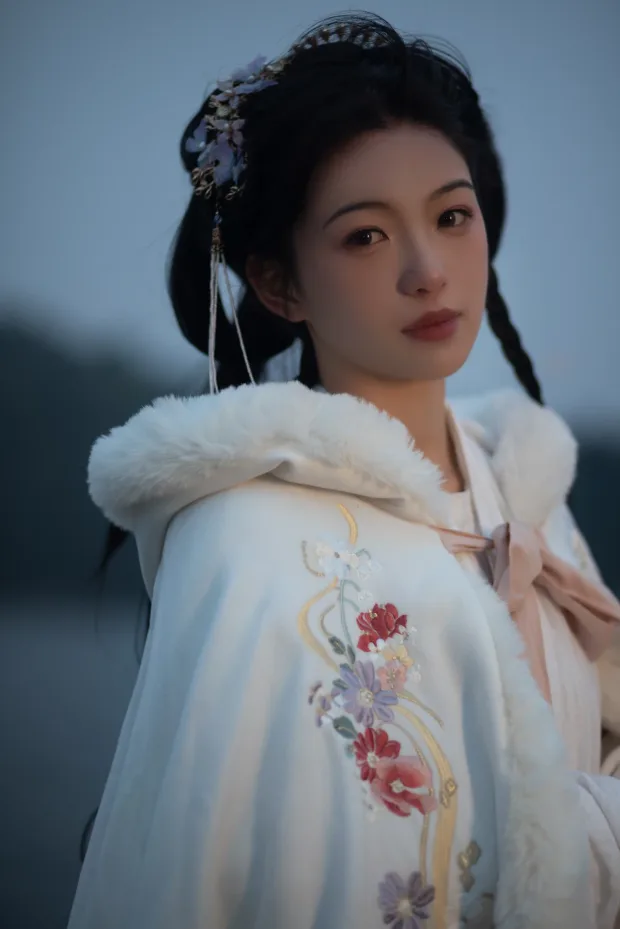 [艺图语]2023.01.15 Vol.2919 寒衣[26P] 3