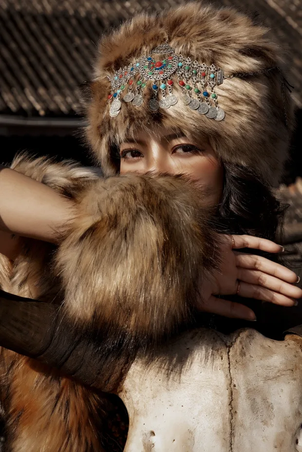 [艺图语]2022.12.17 Vol.2697 – 部落公主[24P] 6