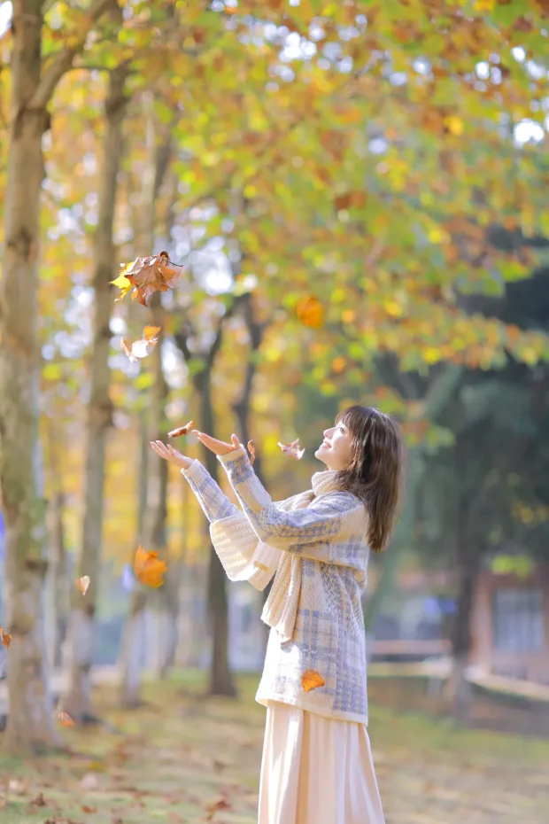 [艺图语]2022.12.08 Vol.2630 – 秋日物语[32P] 3