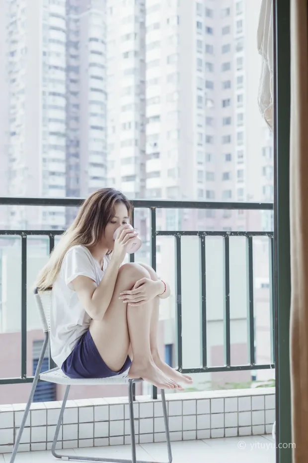 [艺图语] 2021.07.07 Vol.086 – 独自醒来 Jenny[36P] 5