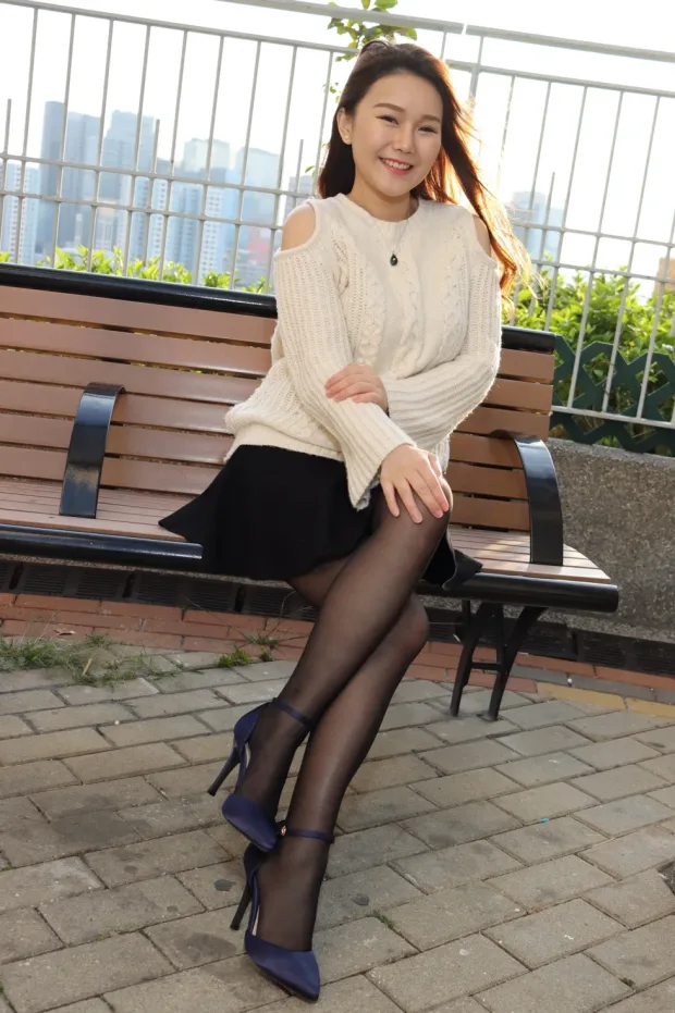 [街拍丝足] NO.099 Erika 短裙黑丝高跟美腿[115P] 1
