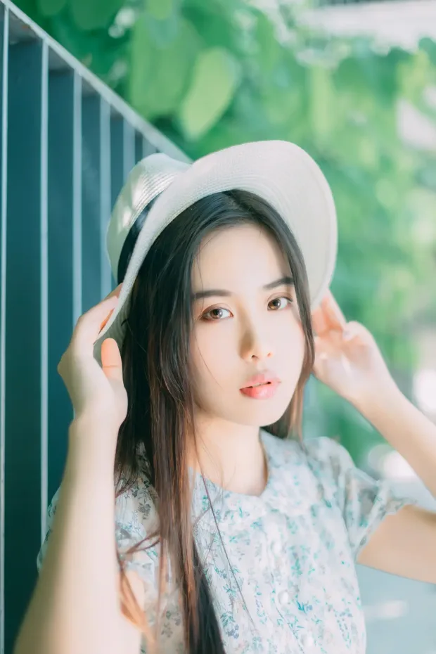 [艺图语] 2021.08.27 Vol.184 – 夏の彼女 张潇云[28P] 4
