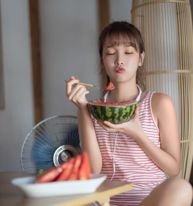 [艺图语] 2021.08.13 Vol.126 – 西瓜少女 湘湘[25P] 8