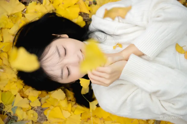 [艺图语] 2021.08.14 Vol.131 – 银杏之恋 雨文[39P] 8
