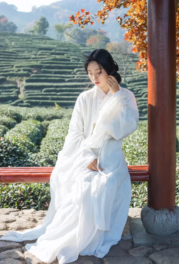 [艺图语] 2021.11.25 Vol.472 – 若初 一个白鹿[20P] 5